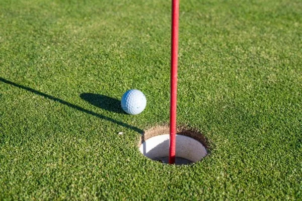 维克多霍夫兰PGA巡回赛强势收官 挪威名将终获赛季首冠打破冠军荒